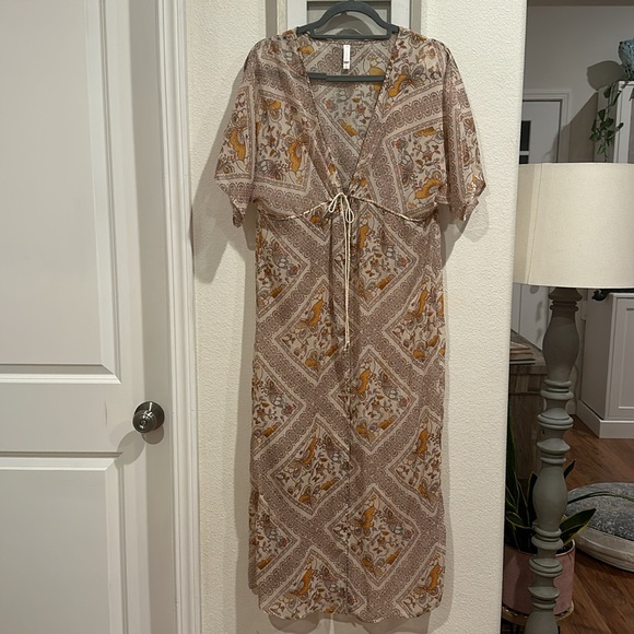 Xhilaration sheer butterfly kimono ✨🦋 - Picture 6 of 7